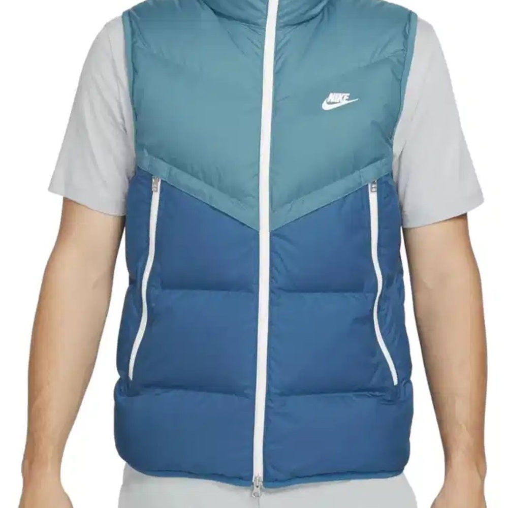 Nike Sportswear Storm-fit Windrunner Vest size large